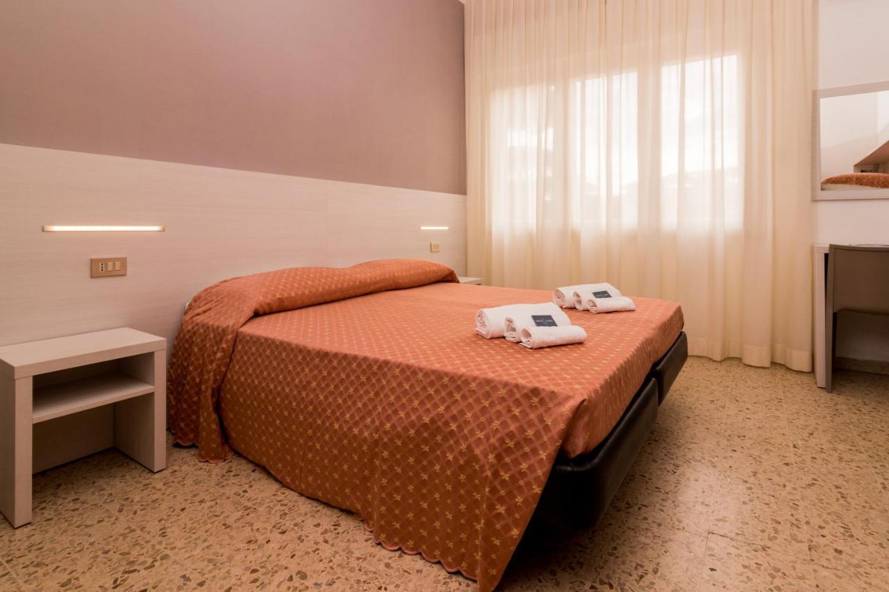 Hotel Lydia Cervia Kültér fotó