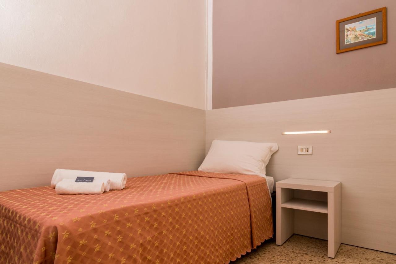 Hotel Lydia Cervia Kültér fotó