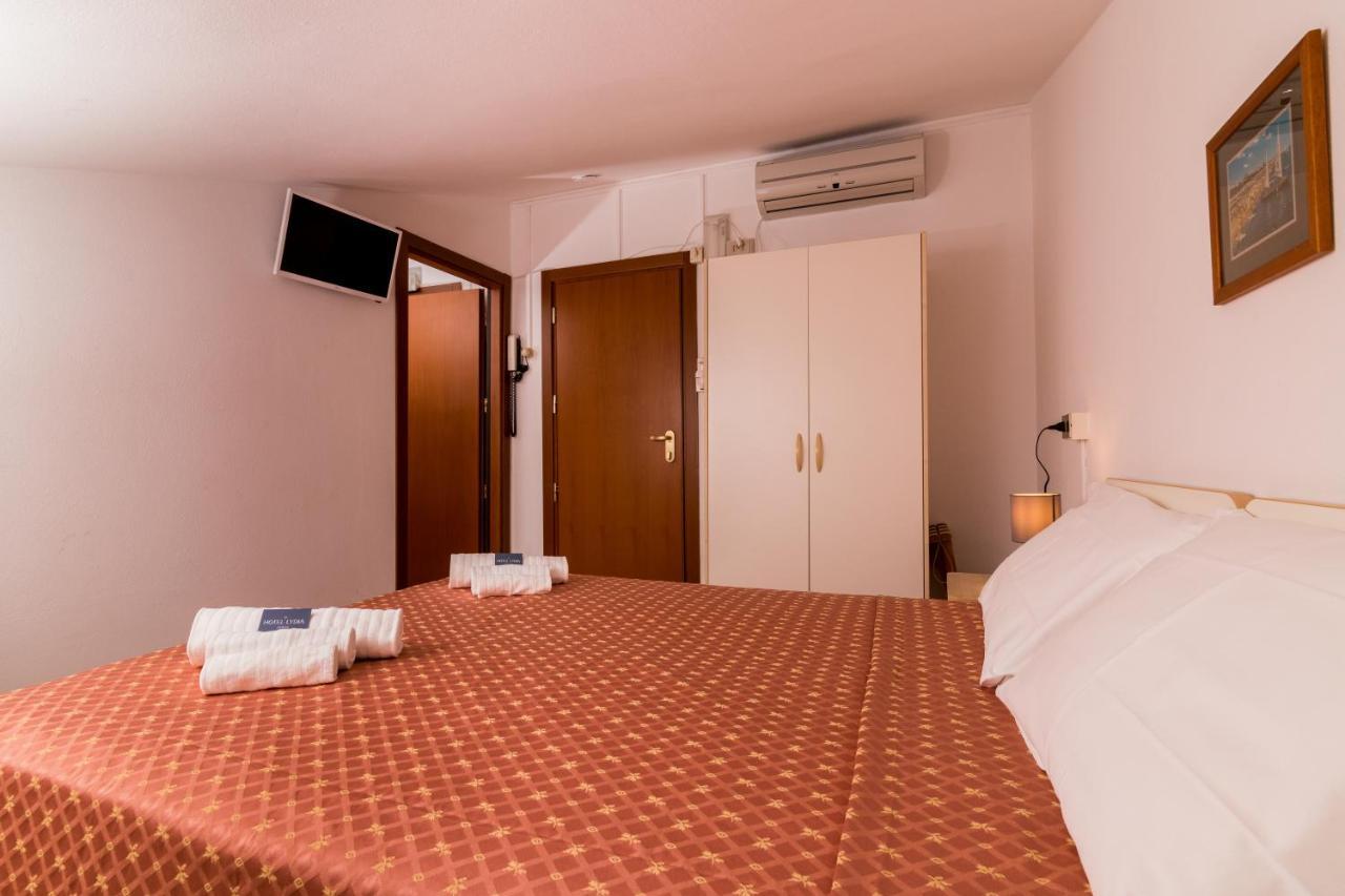 Hotel Lydia Cervia Kültér fotó