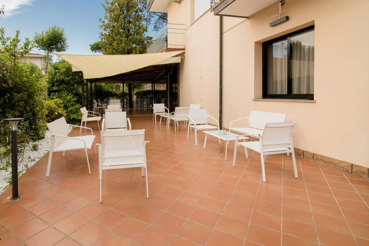 Hotel Lydia Cervia Kültér fotó