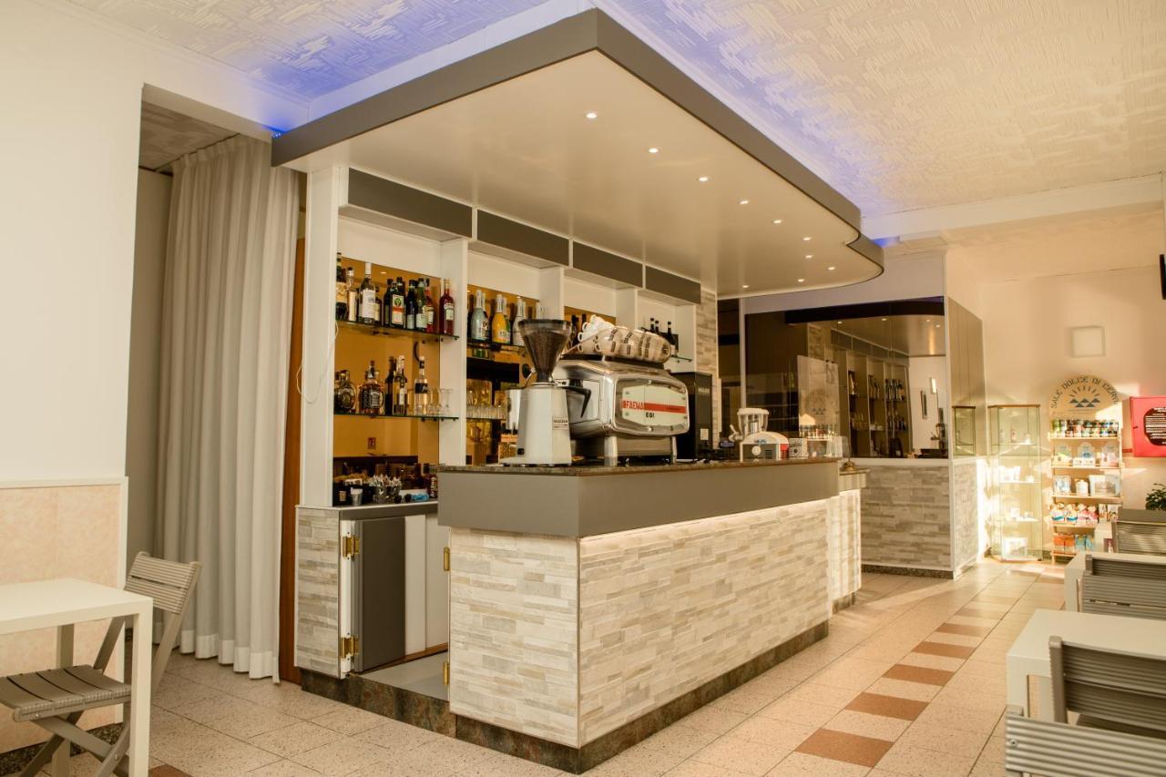 Hotel Lydia Cervia Kültér fotó