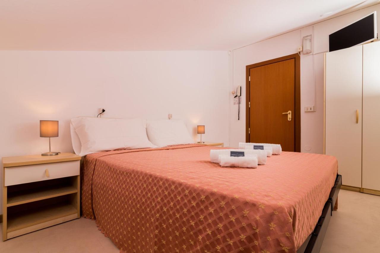 Hotel Lydia Cervia Kültér fotó