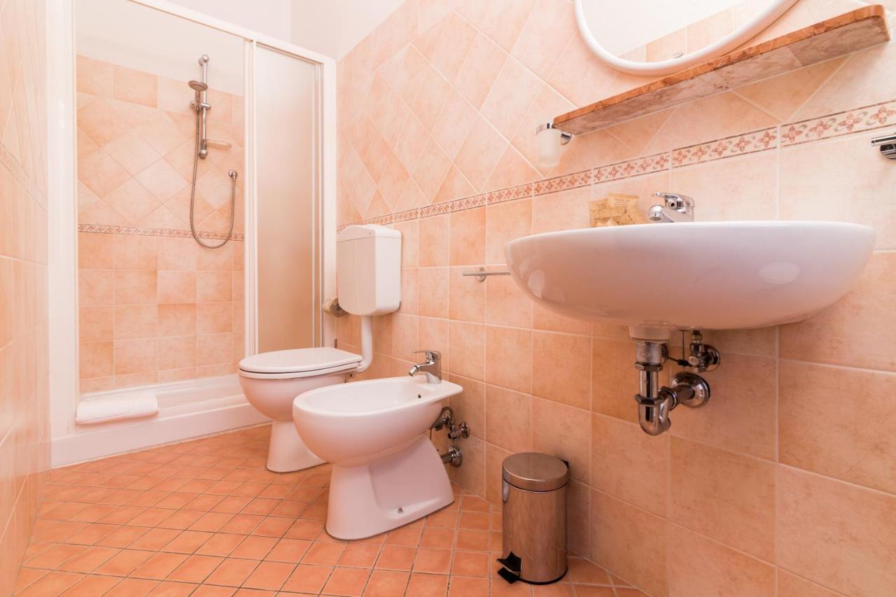 Hotel Lydia Cervia Kültér fotó